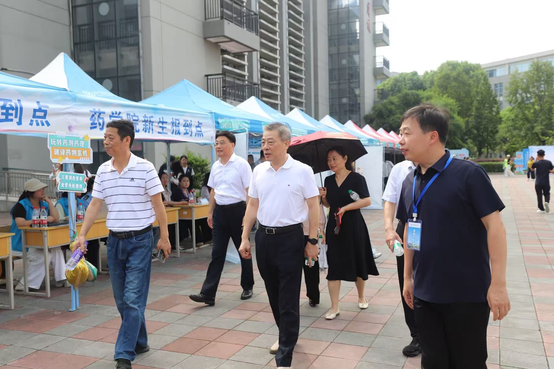 “医”心赴新约 扬帆踏新程——我校喜迎2026级新生入学报到